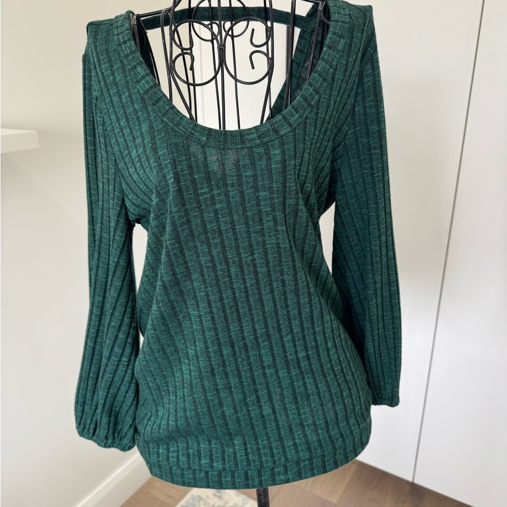 Women's Green Sweater